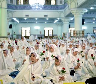 جشن تکلیف 1700 نفر از دانش آموزان دختر آموزش و پرورش شهرری